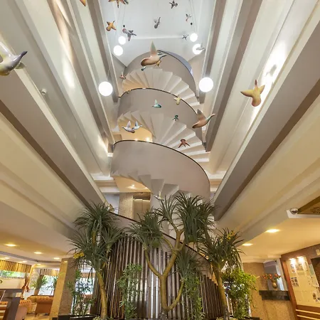 Fame Hotel 4*