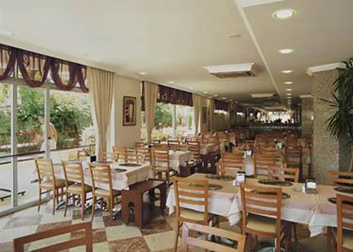 Fame מלון קמר
